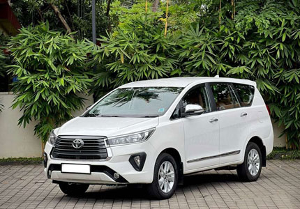 Crysta Travel Cabs
