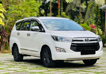 Crysta Travel Cabs